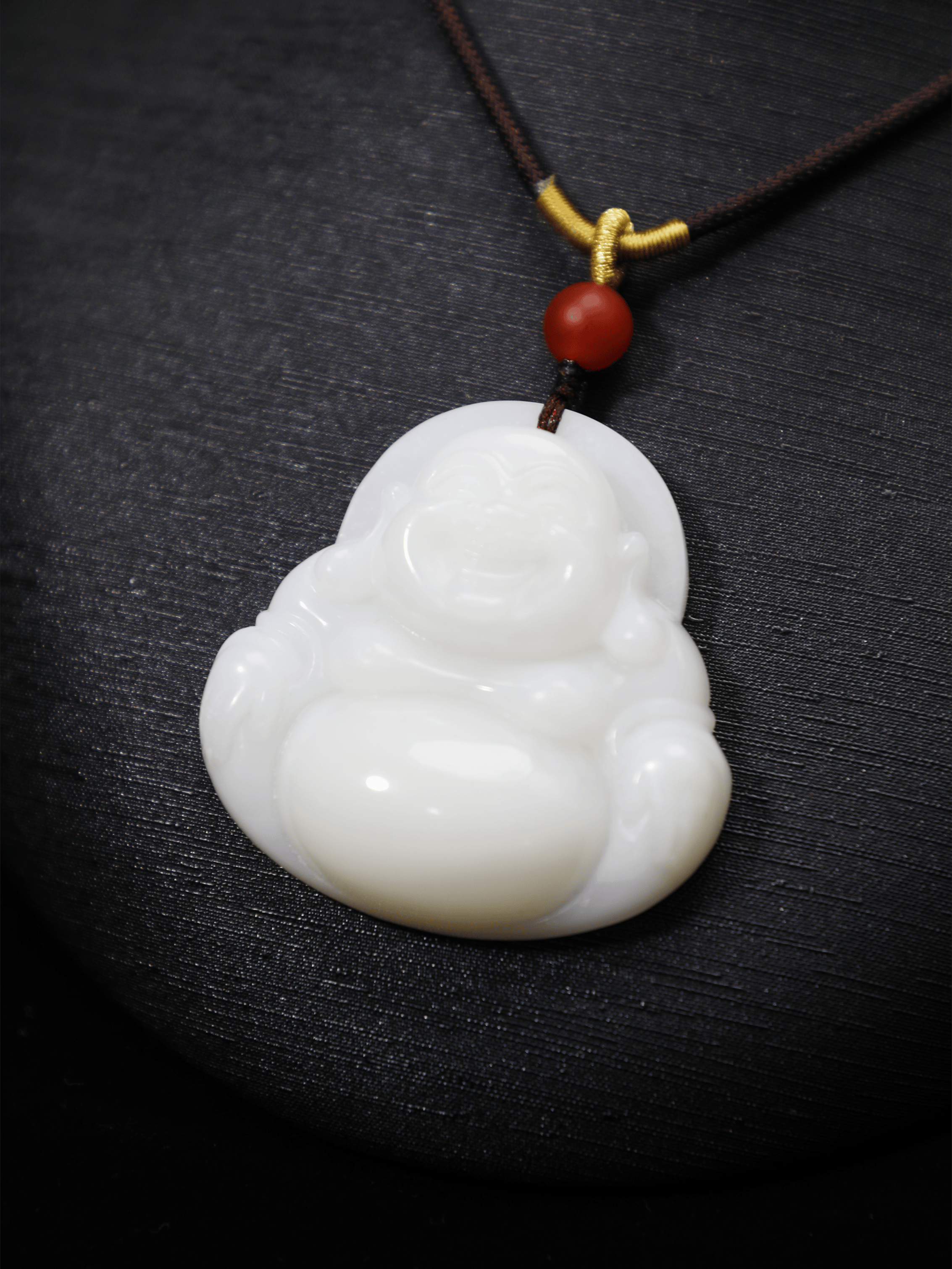 和田玉：永不失色的经典——白玉佛公吊坠_搜狐网