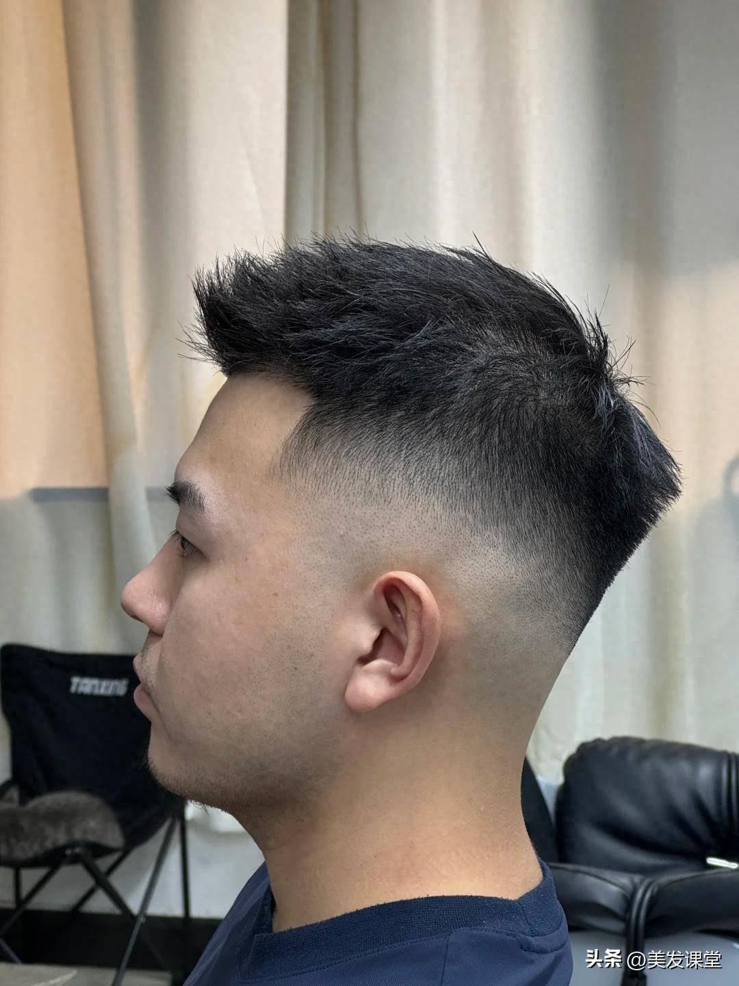 这个夏天必剪发型 渐变前刺 精致帅气硬朗感爆棚