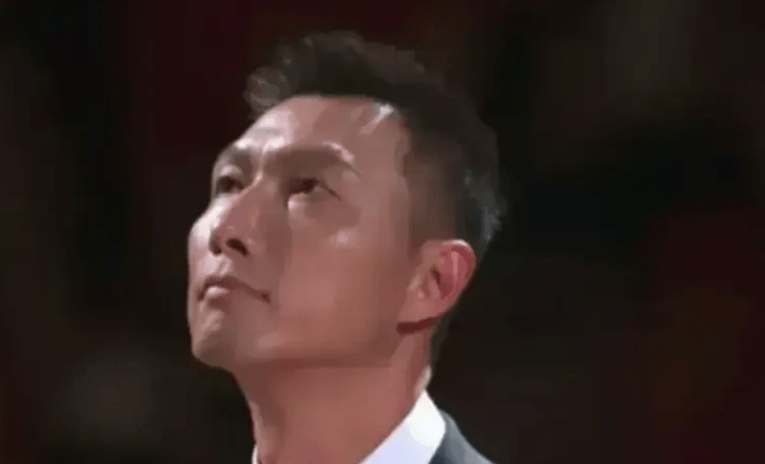 关键！央视力挺易建联破谣言，8个月争议尘埃落定，球迷：清白最重要