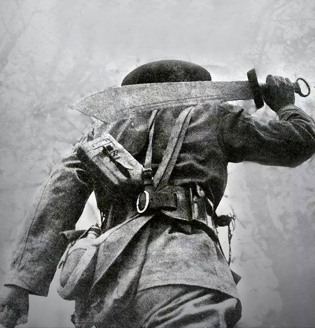 50名八路与9日军拼刺刀,被刺倒一片,杨成武无奈:每班配一支矛