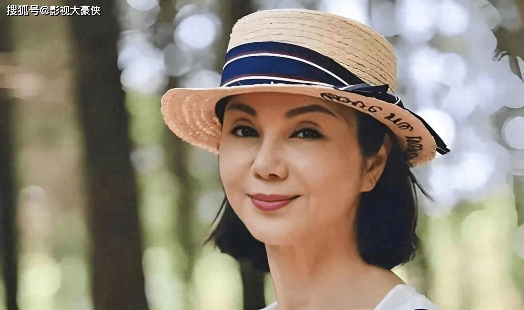 豪门博士论文__女博士重生豪门千金