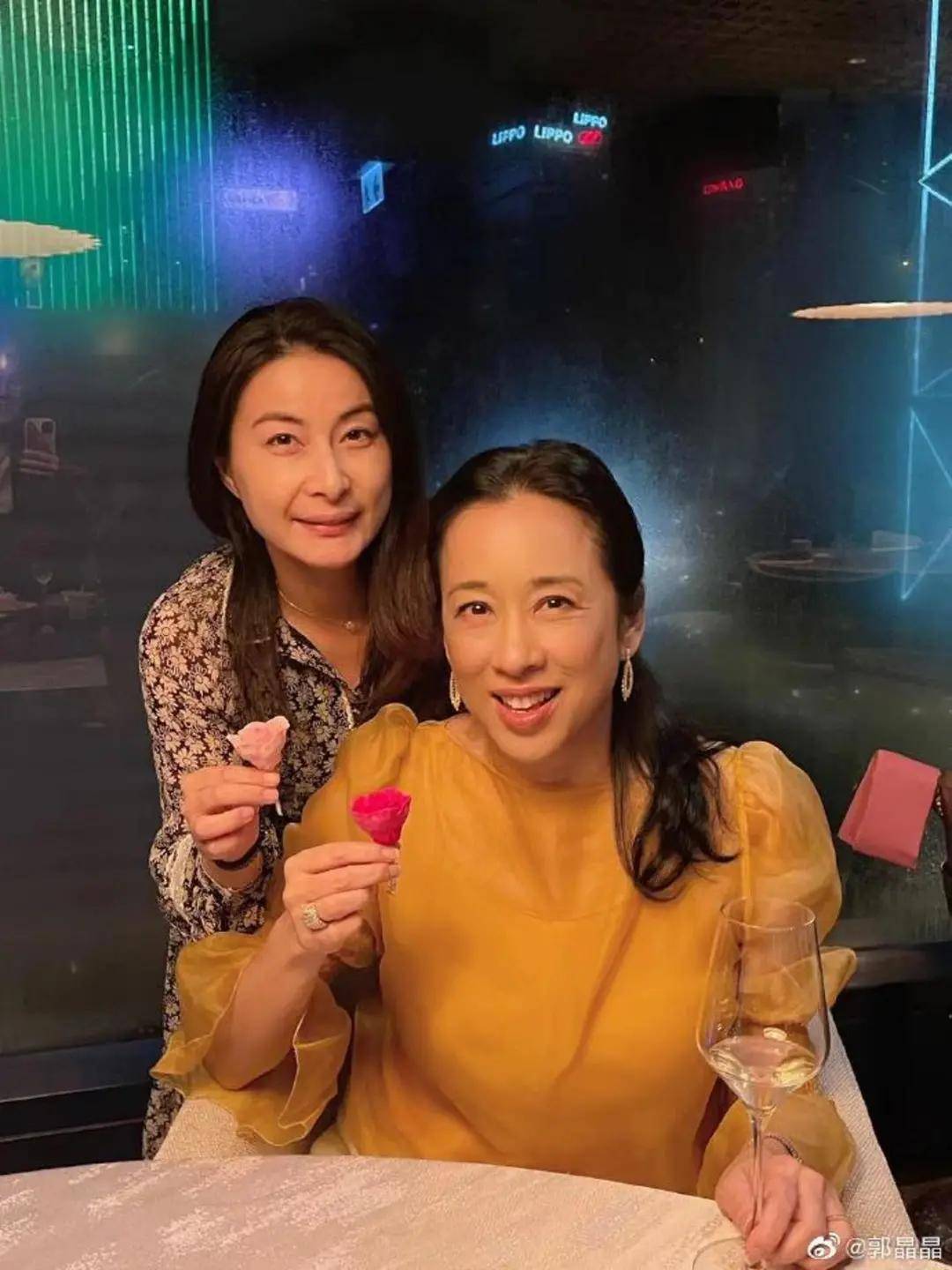 _霍启中讽刺郭晶晶_白富美为什么好低调