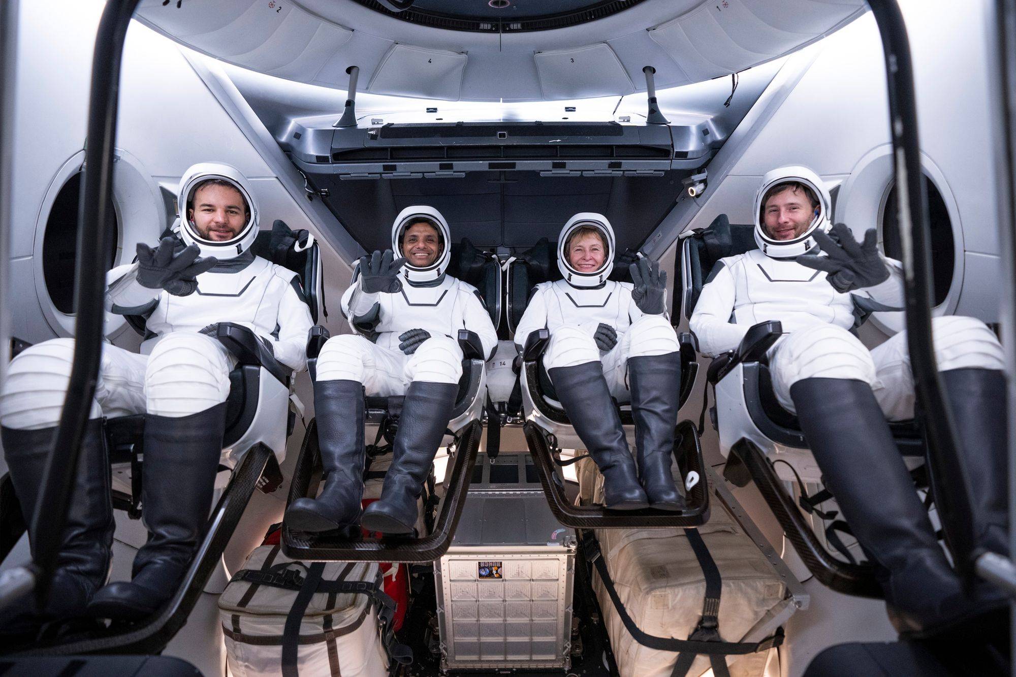 2025全球第5次载人飞行正式开启!