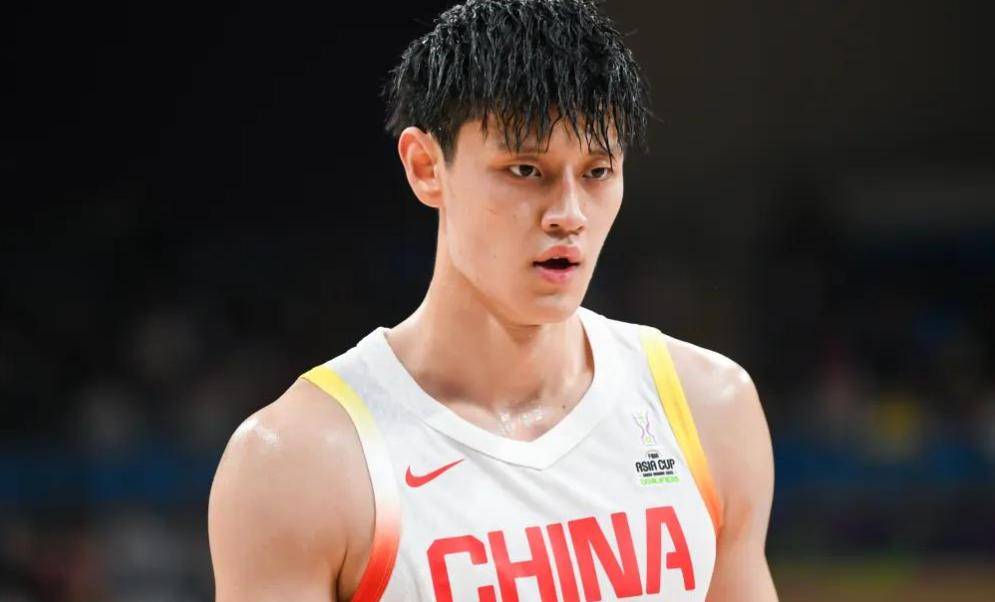 杨瀚森进军NBA2天后！曝篮网签约曾凡博，蔡老板出手，工作室回应