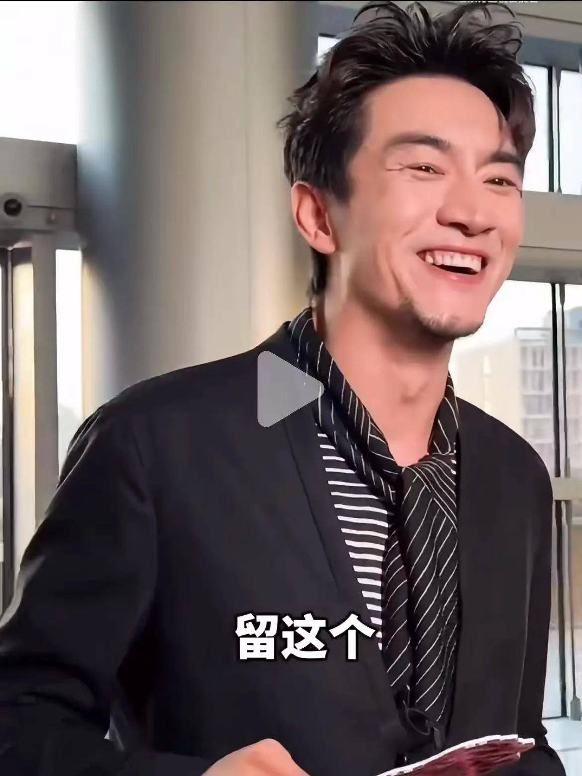 林更新现身白玉兰经典台词复刻到自己想吐撞脸申公豹原因曝光