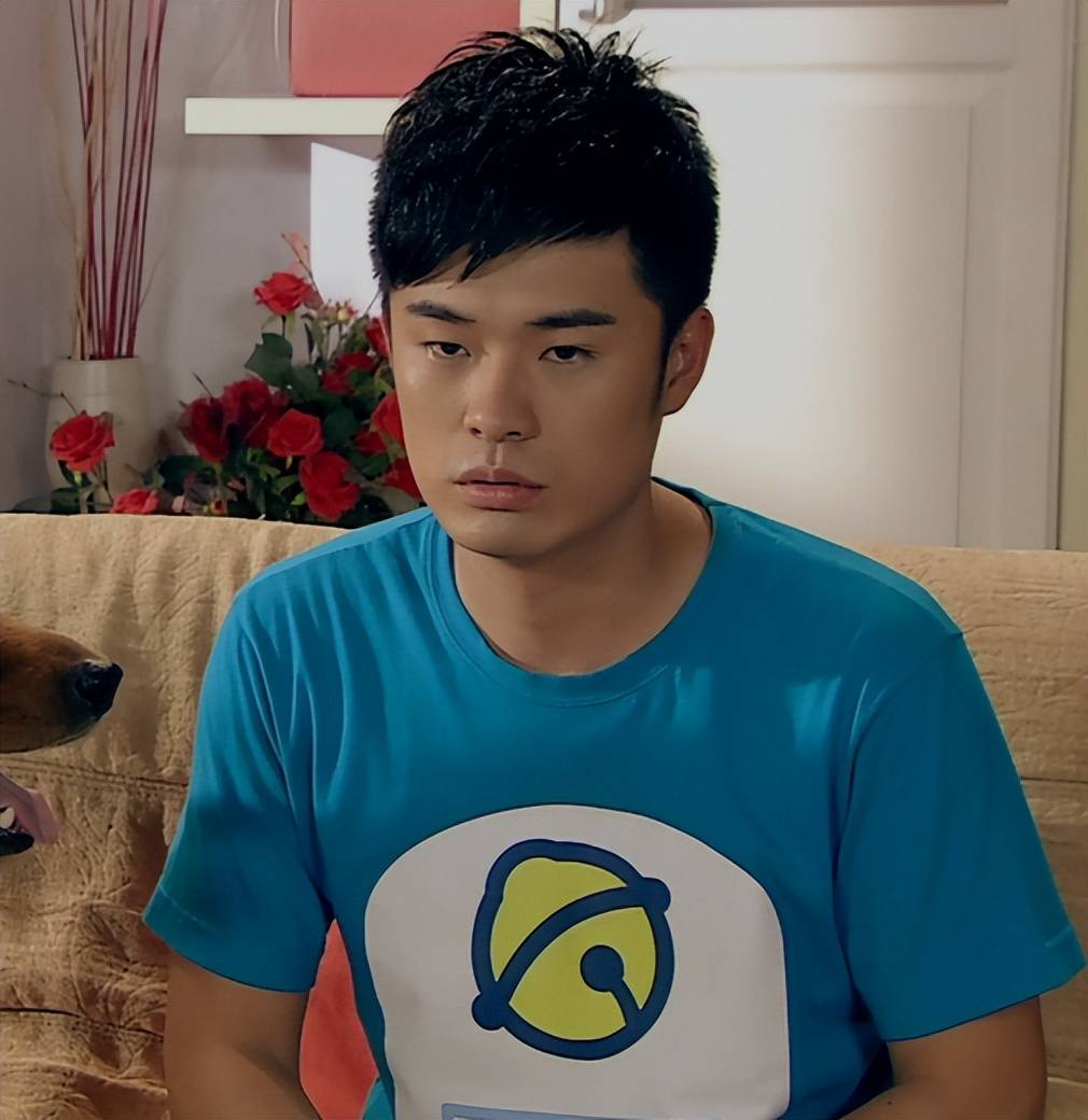 从好男人"曾小贤"到人人喊打的负心汉,陈赫这一辈子过得真艰难