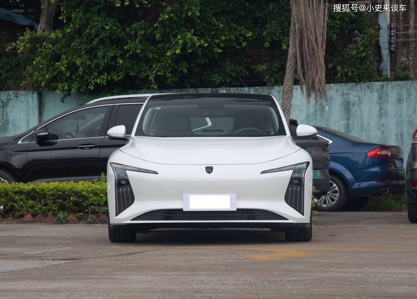 纯电中大型车上市！入门款不足11万起，外观低趴动感，续航650Km