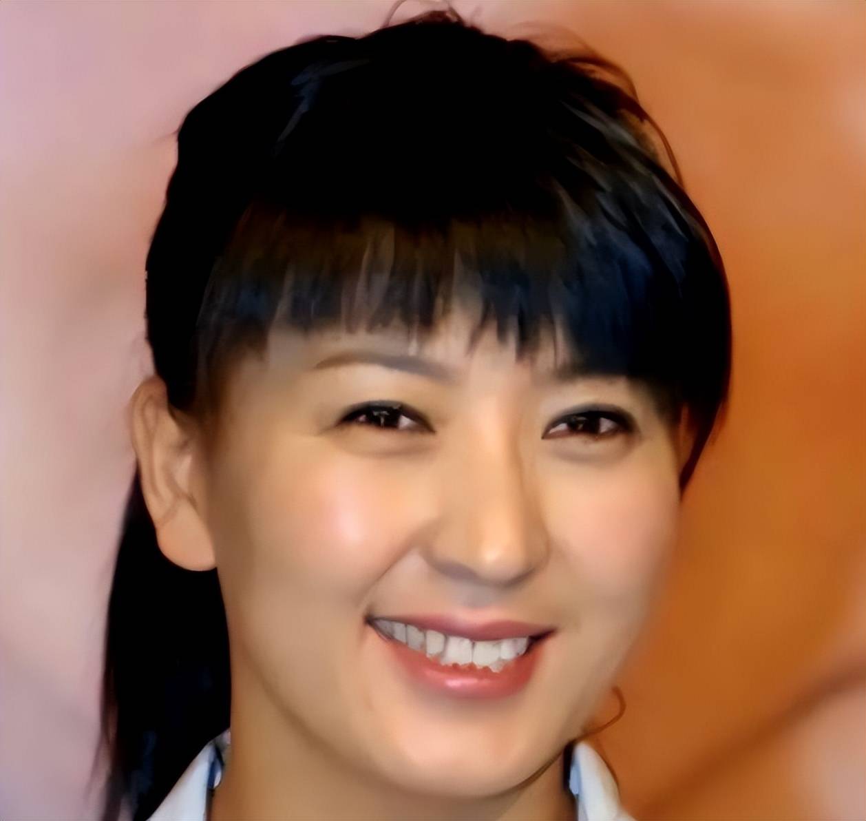 闫学晶:两段婚姻,三个孩子,丈夫均为二婚,如今现状如何?