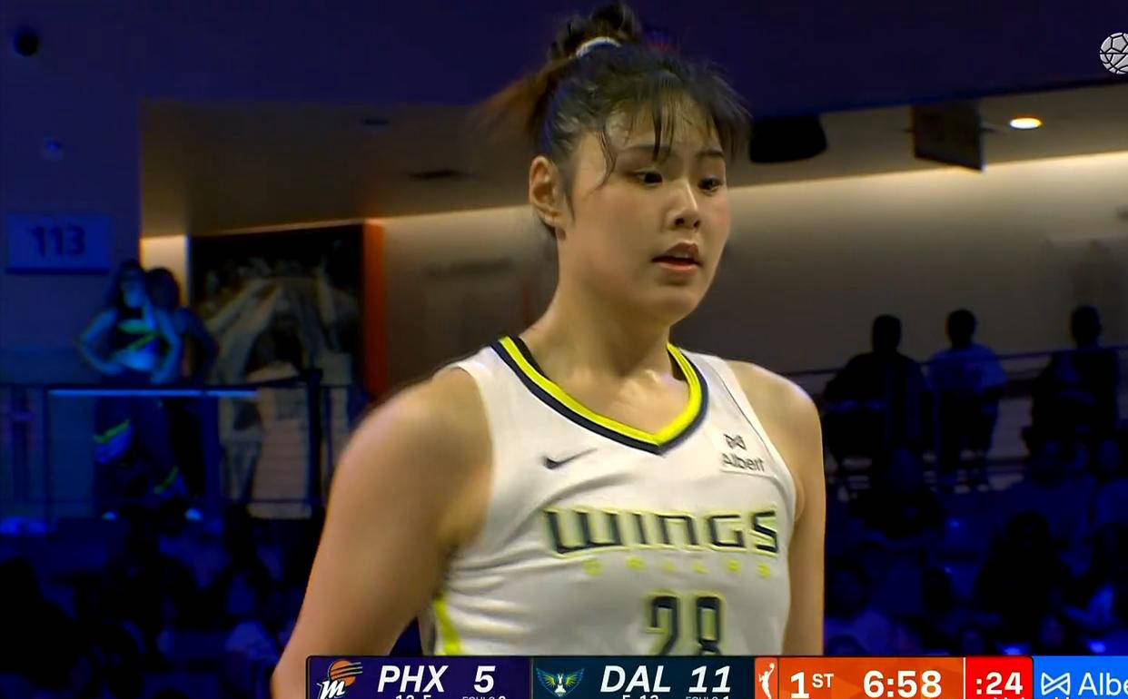WNBA焦点战：飞翼队主场力克水星队，李月汝表现抢眼