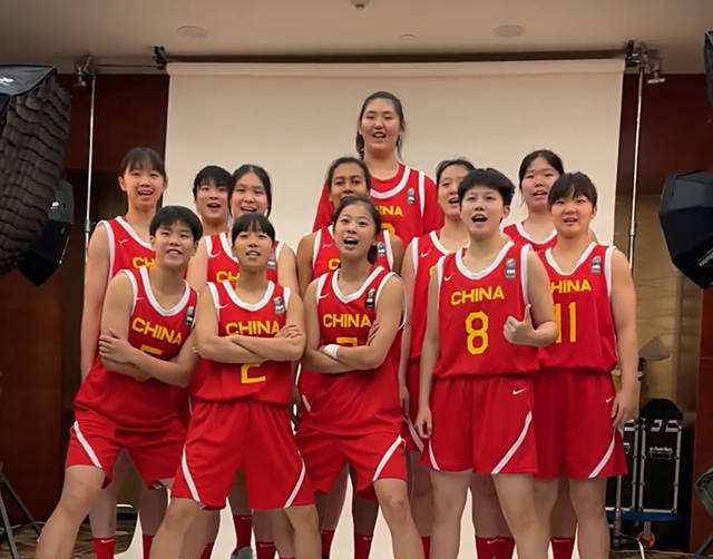 中国女篮首战印尼女篮，李梦、李月汝缺阵，冲击开门红