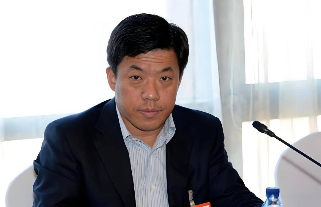 财富飙至264亿，“学霸”杜江涛蝉联内蒙首富
