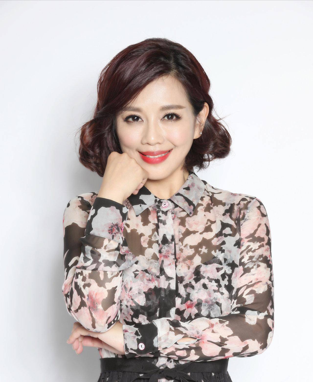 红极一时的tvb花旦陈松伶,因为未生育被婆婆冷眼,你向着谁?