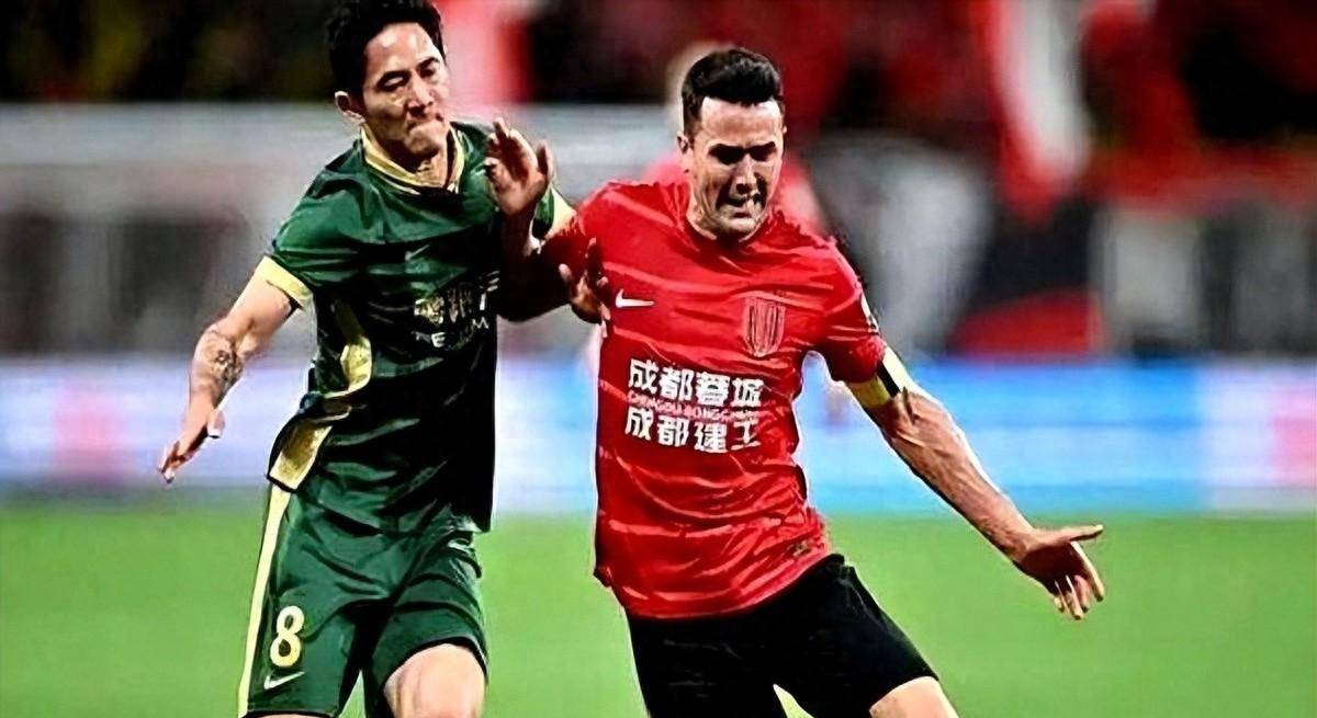 被多队盯上！成都蓉城三名核心球员续约难，留不住或无缘亚冠？