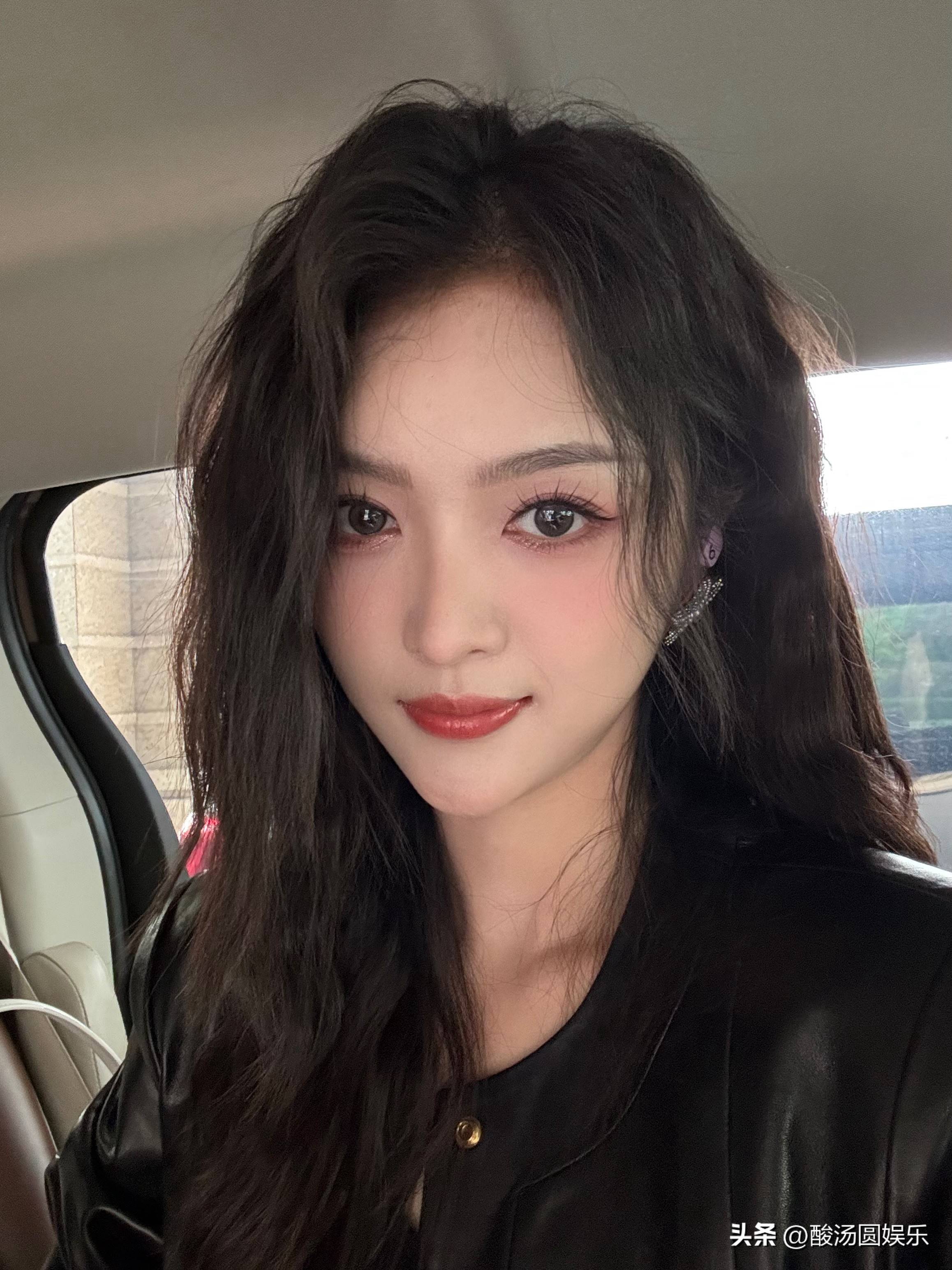吴宣仪悠闲周末照曝光:快乐结尾,原来可以这样美!