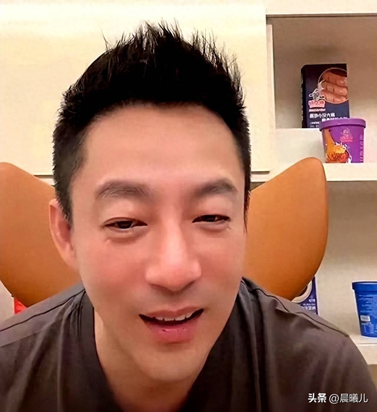 汪小菲直播曝家庭秘事女儿一句话引热议全网炸锅讨论