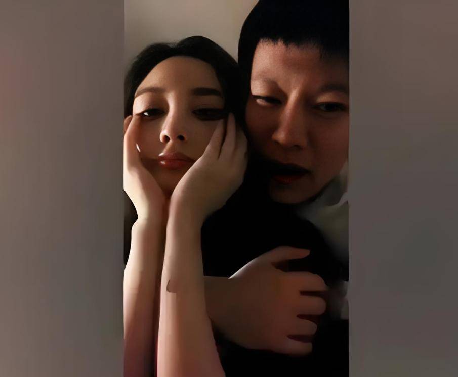 李小璐疑似生二胎,视频已删除,贾乃亮成往事