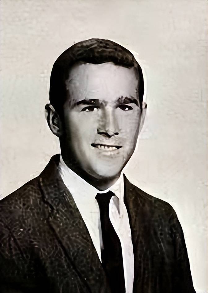 美国史上最"差劲"的总统,却帮了中国大忙,小布什都做了什么?