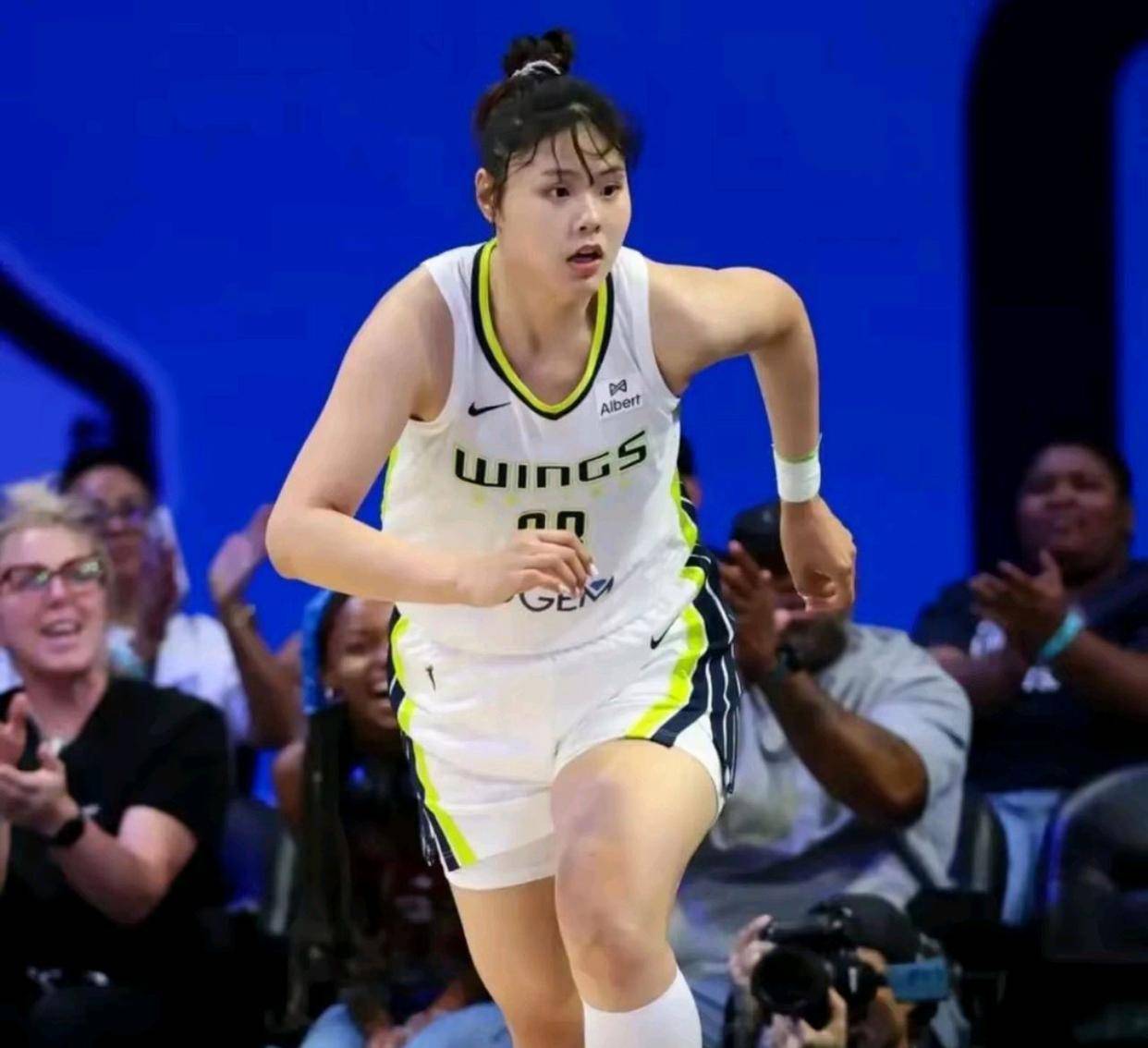 金州女武神逆转达拉斯飞翼，夏耶丝与萨兰联手锁定胜局