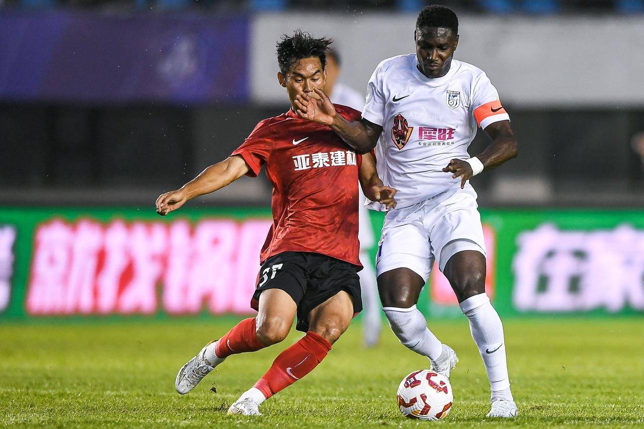 中超第18轮：大连英博2-0力克长春亚泰，刘祝润闪耀全场