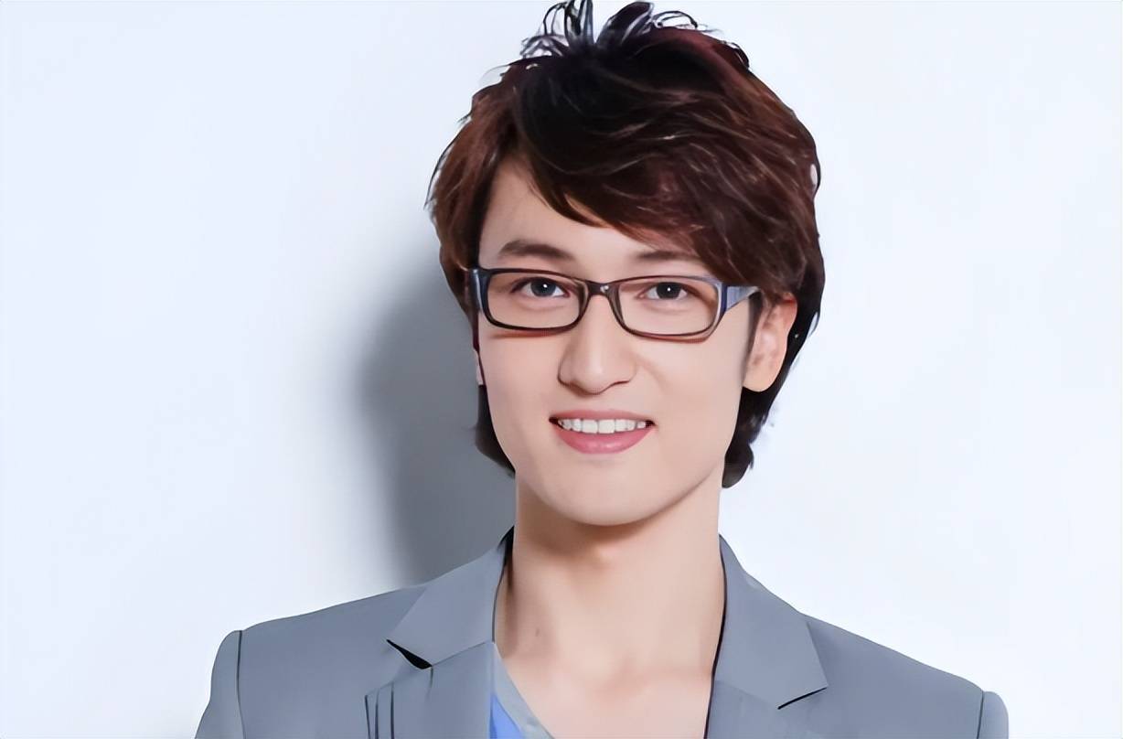 央视镜头下的王传君,面相变了!事实证明 当年徐峥的话推了他一把