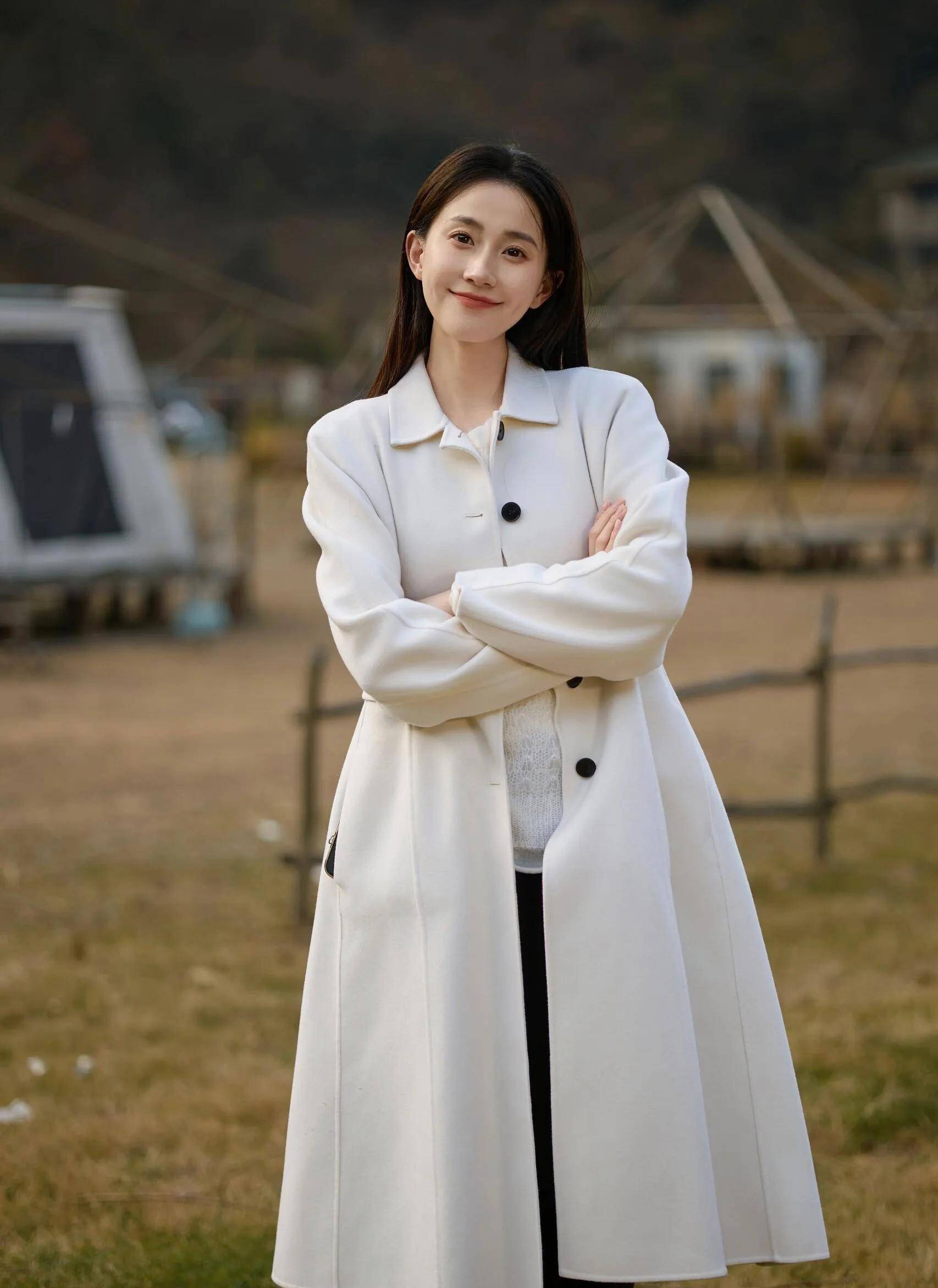 体操女神,生日晒照肤白貌美嫩的像水蜜桃,网友:生娃了还那么美