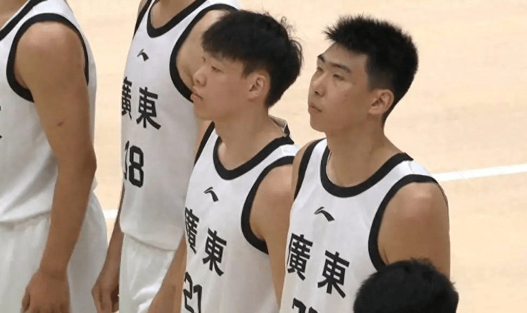 曝广东男篮签下NBA级前锋奎因！徐杰胡明轩等来大腿，CBA格局有变