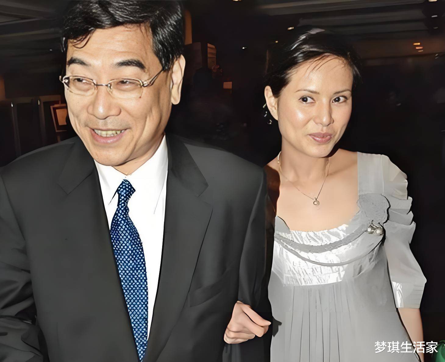 58岁李若彤的逆袭人生:从为爱隐退到活成自己的光