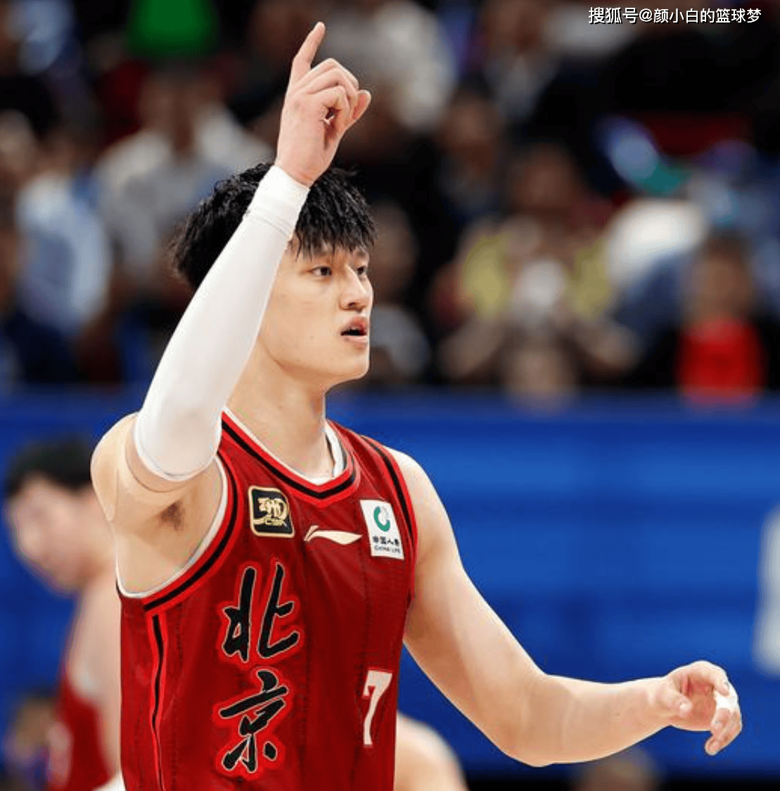 曾凡博签约篮网！不算托马斯大名单已19人17+2名单还存1双向名额_搜狐网