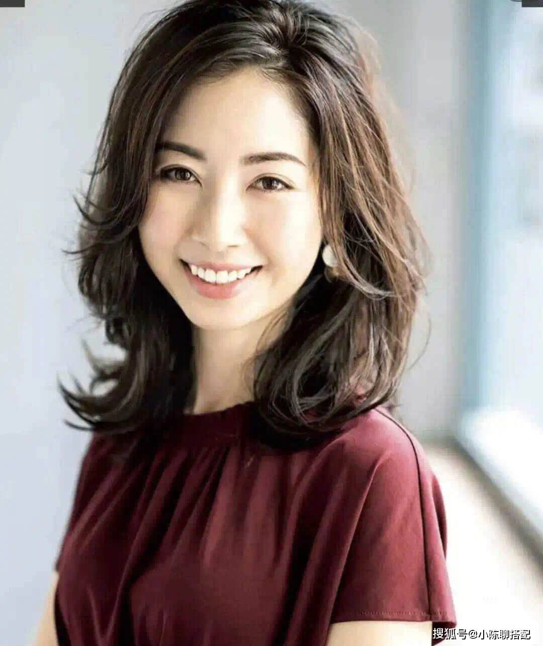 不要再乱剪头发了今年流行这4款发型减龄又时髦堪比换容术