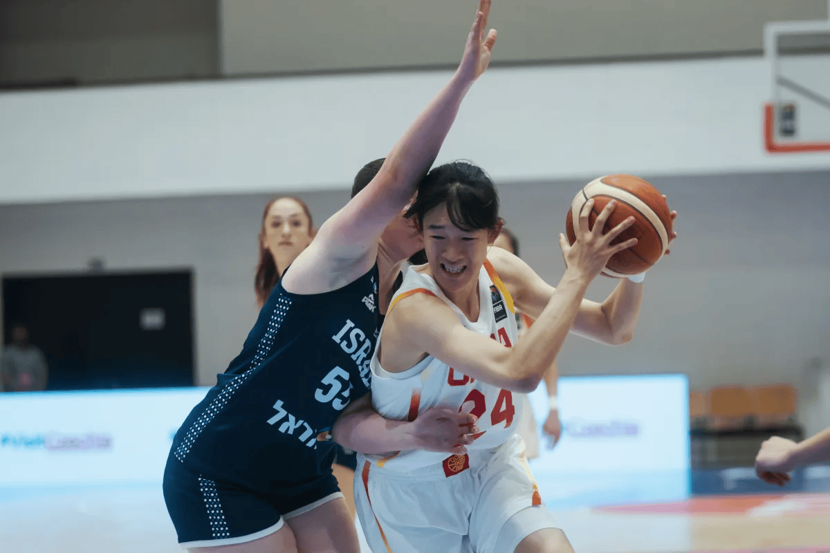 新版黄思静！中国女篮又一18岁1米93新星崛起，宫鲁鸣或换血招进她