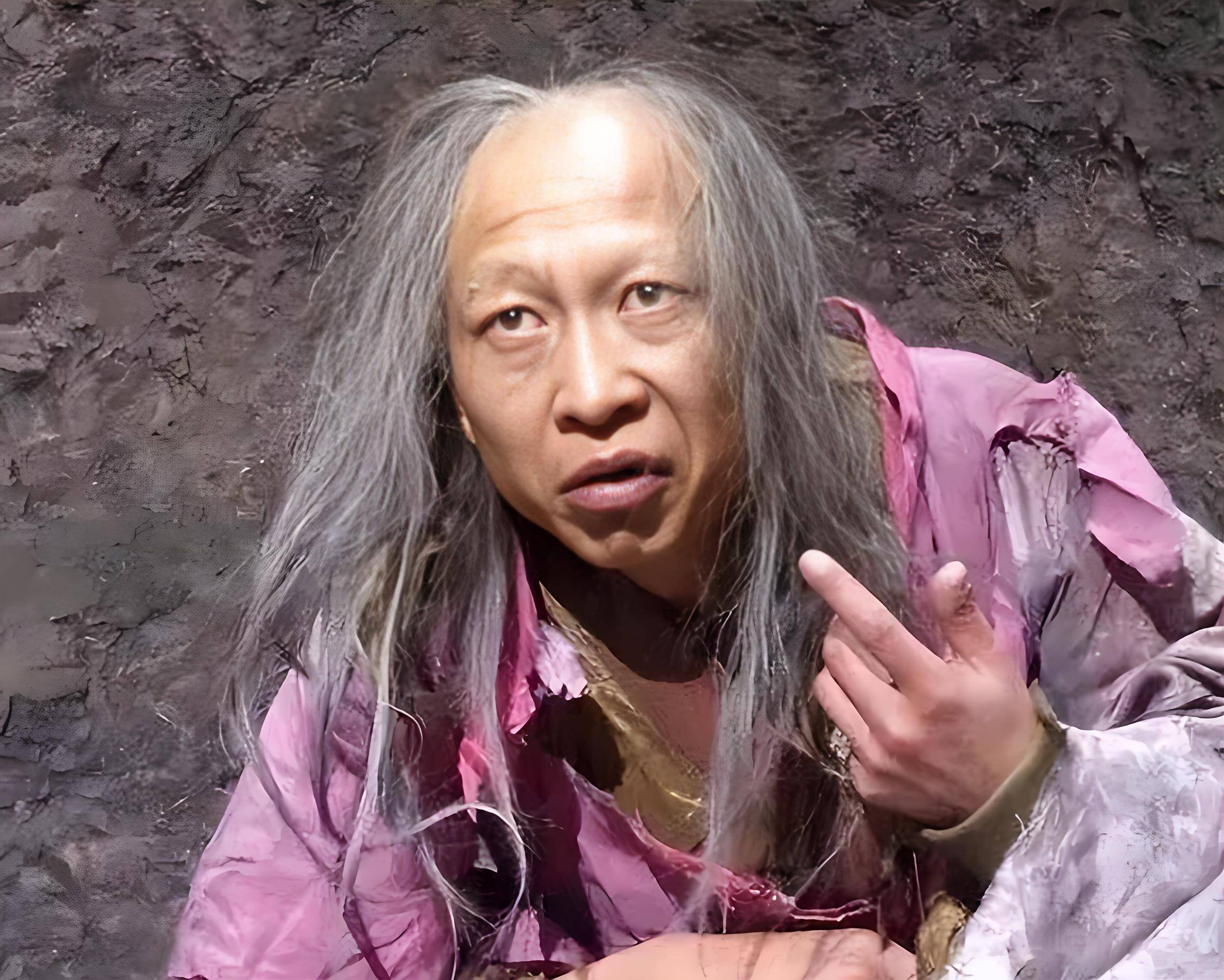演员李明:反串裘千尺成名,背后的传奇人生与独特爱情