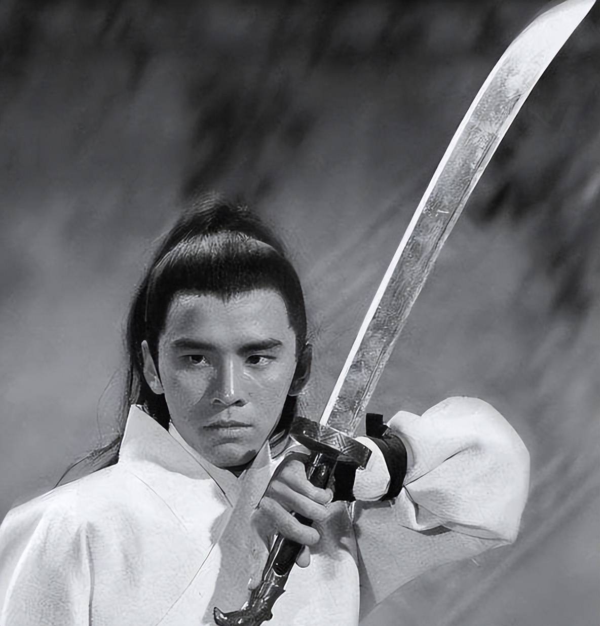 姜大卫罕谈狄龙,坦言两人没有再合作的可能,只剩下点头的交情!