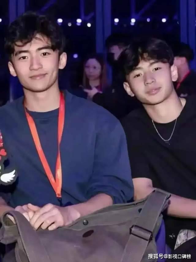 谢霆锋在杭州开演唱会,奚梦瑶夫妻到场,Lucas参与爸爸服装设计 谢霆锋在杭州开演唱会,奚梦瑶夫妻到场,Lucas参与爸爸服装设计
