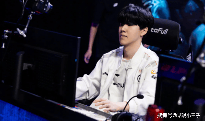 Theshy黑称后，LPL制定新规！朱开力挺Theshy：非常不尊重选手