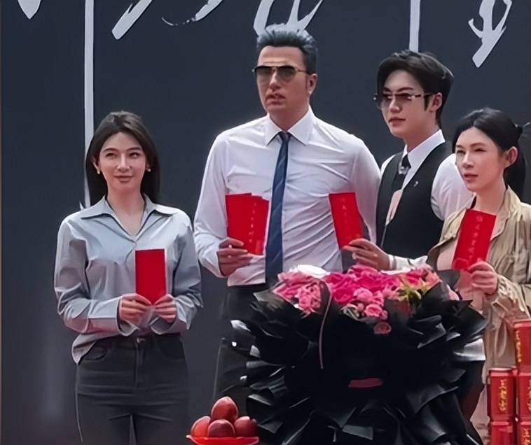 魔尊重楼也紧随其后,明星转行短剧,内娱要完了