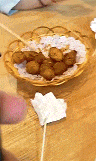 搞笑GIF：这姐路人视角长这样啊，真的惊艳了路人!