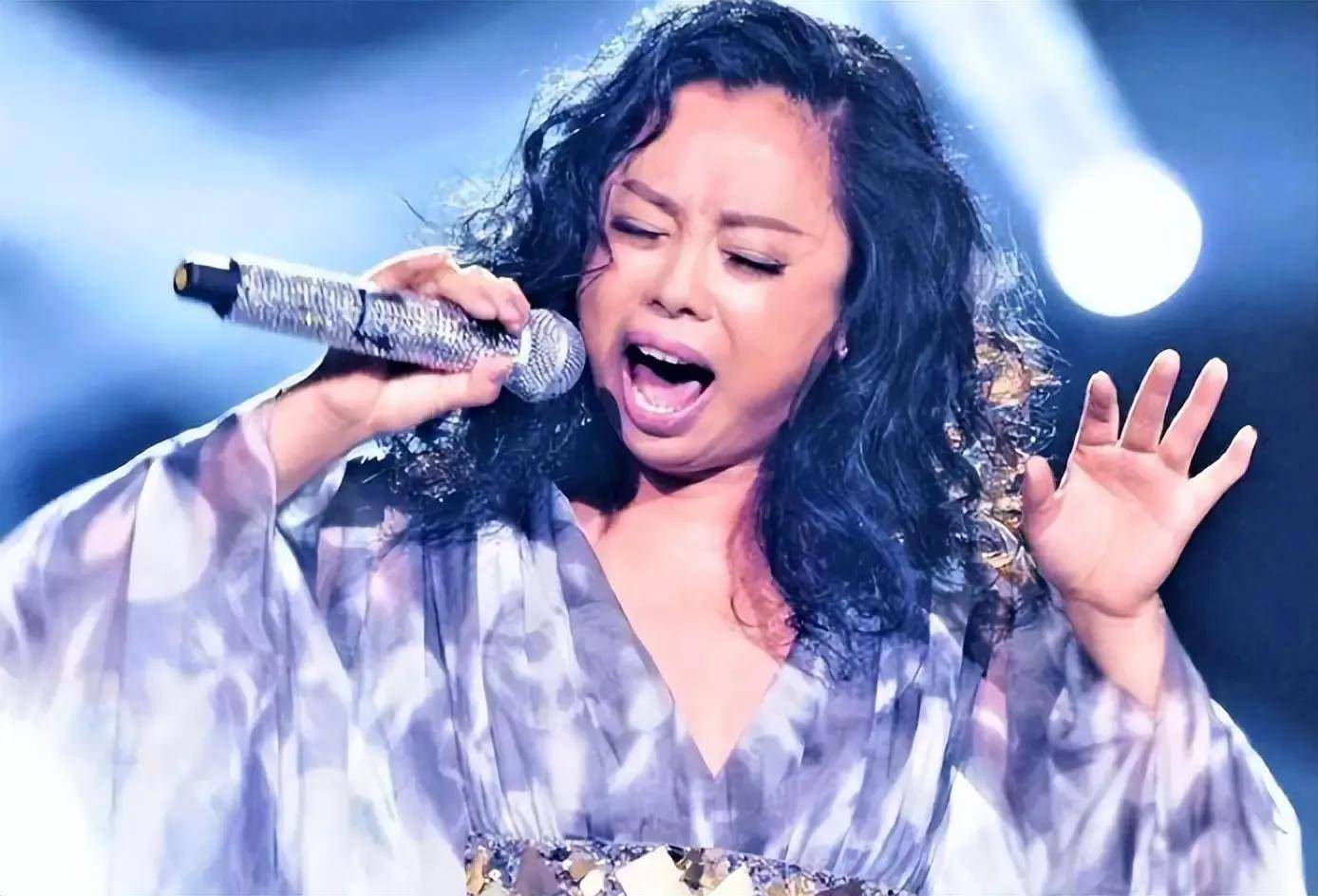 黄绮珊难忘今宵:高烧献唱,尽显歌者风范