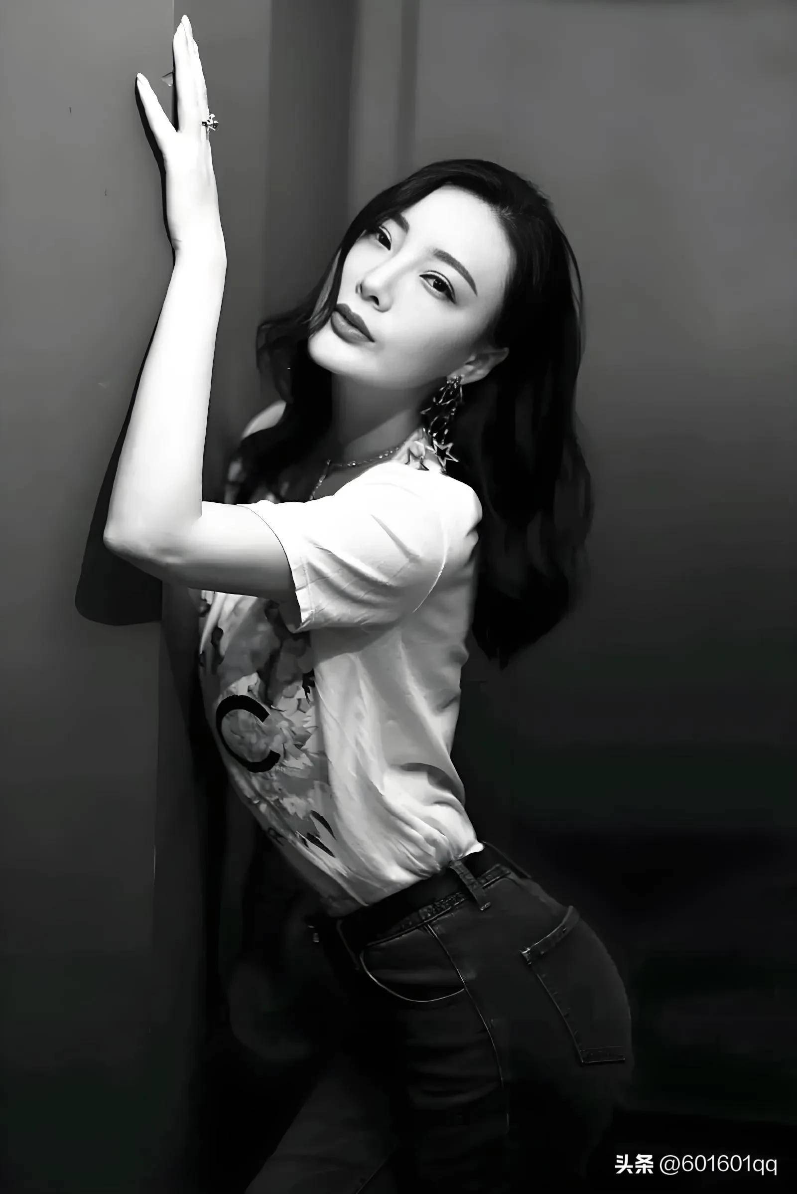 电影一路向西,王李丹妮的银幕绽放:从惊艳到深刻的演绎之旅