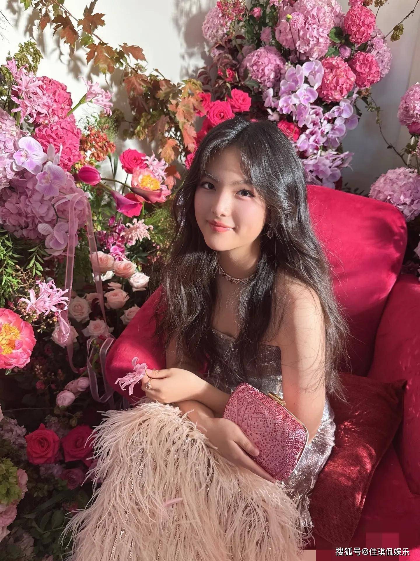 李湘王诗龄好有面奢侈品牌给她们定制限量版包和鞋子有钱真好