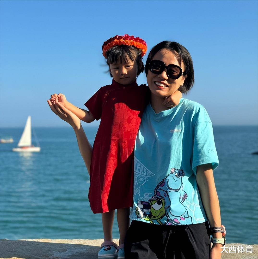 奥运冠军赵芸蕾,北大博士,39岁身居高位,嫁小3岁师弟很幸福