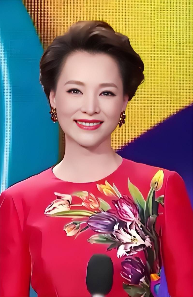 "重返舞台"不到两个月,董卿突传坏消息!但这次无关丈夫密春雷