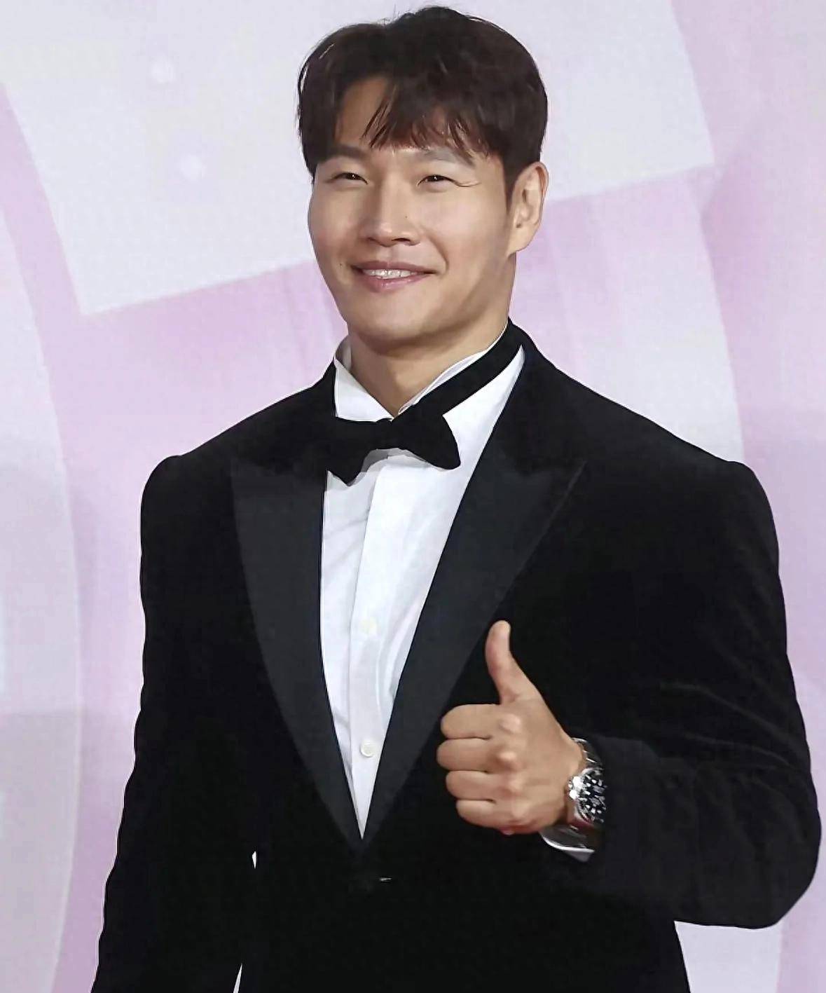 49岁金钟国终于结婚了,亲笔信透露喜讯,婚礼仅家人挚友参加