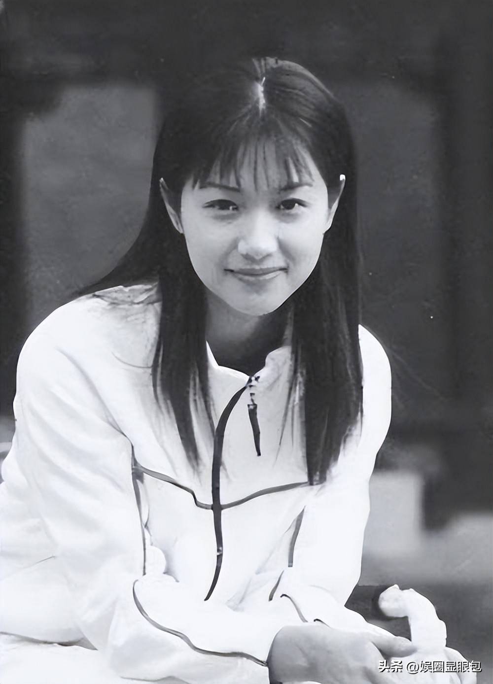 "京圈才女"徐静蕾现状:住美国豪宅,51岁不婚不育
