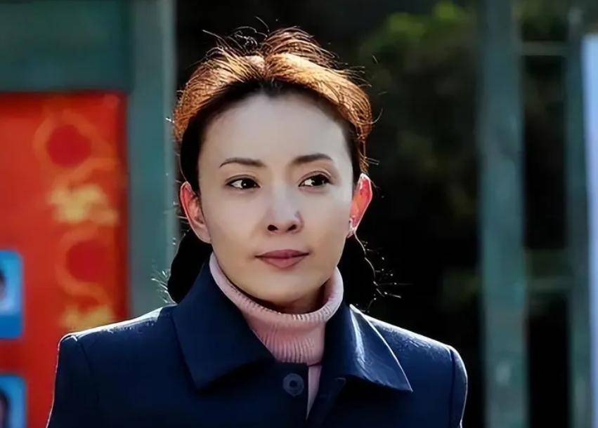 "征服"过孙红雷,传过张嘉译!49岁刘威葳,如今美得像20岁少女