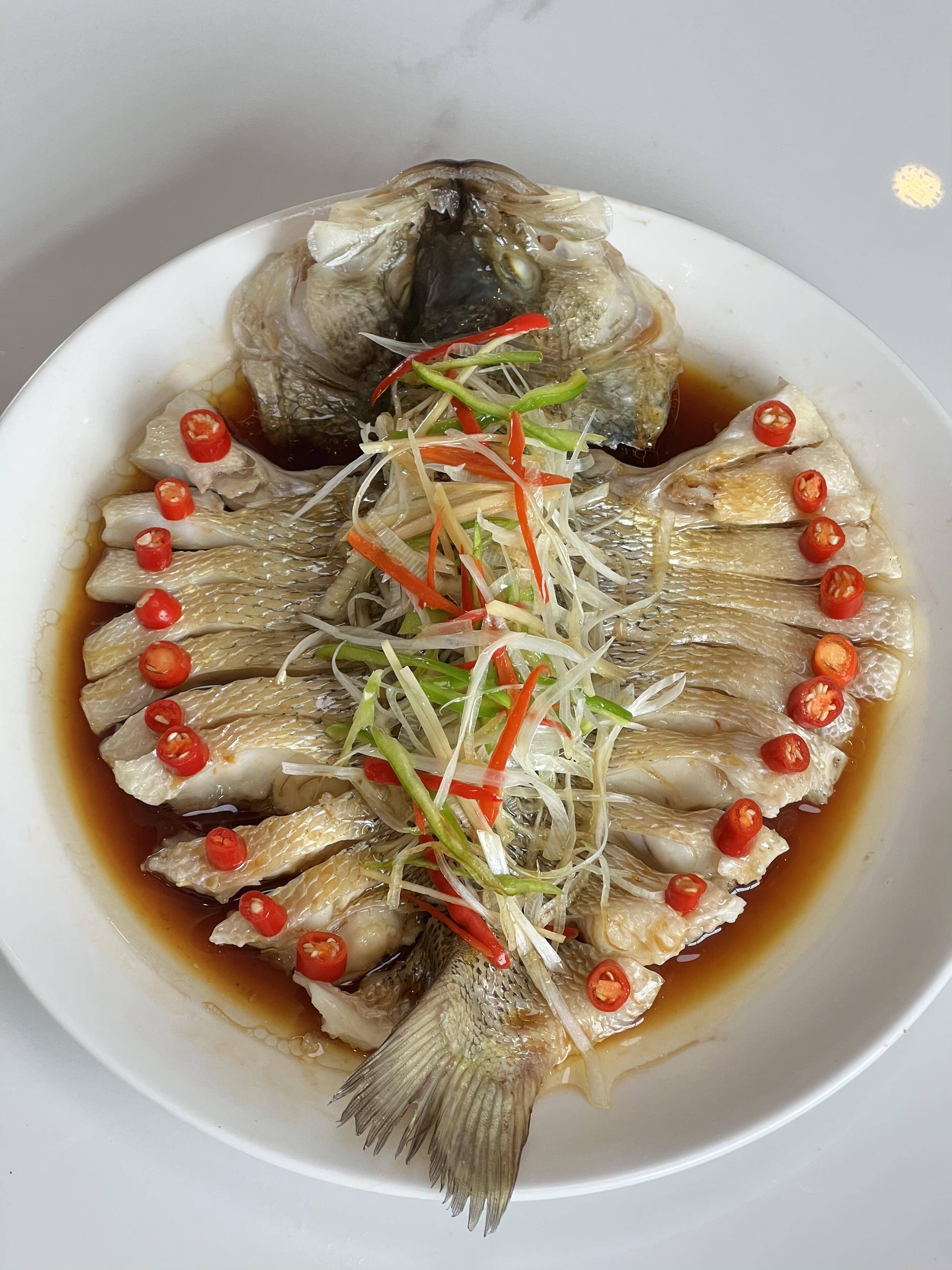 清蒸鲈鱼这个做法太妙了!原汁原味好吃到舔盘