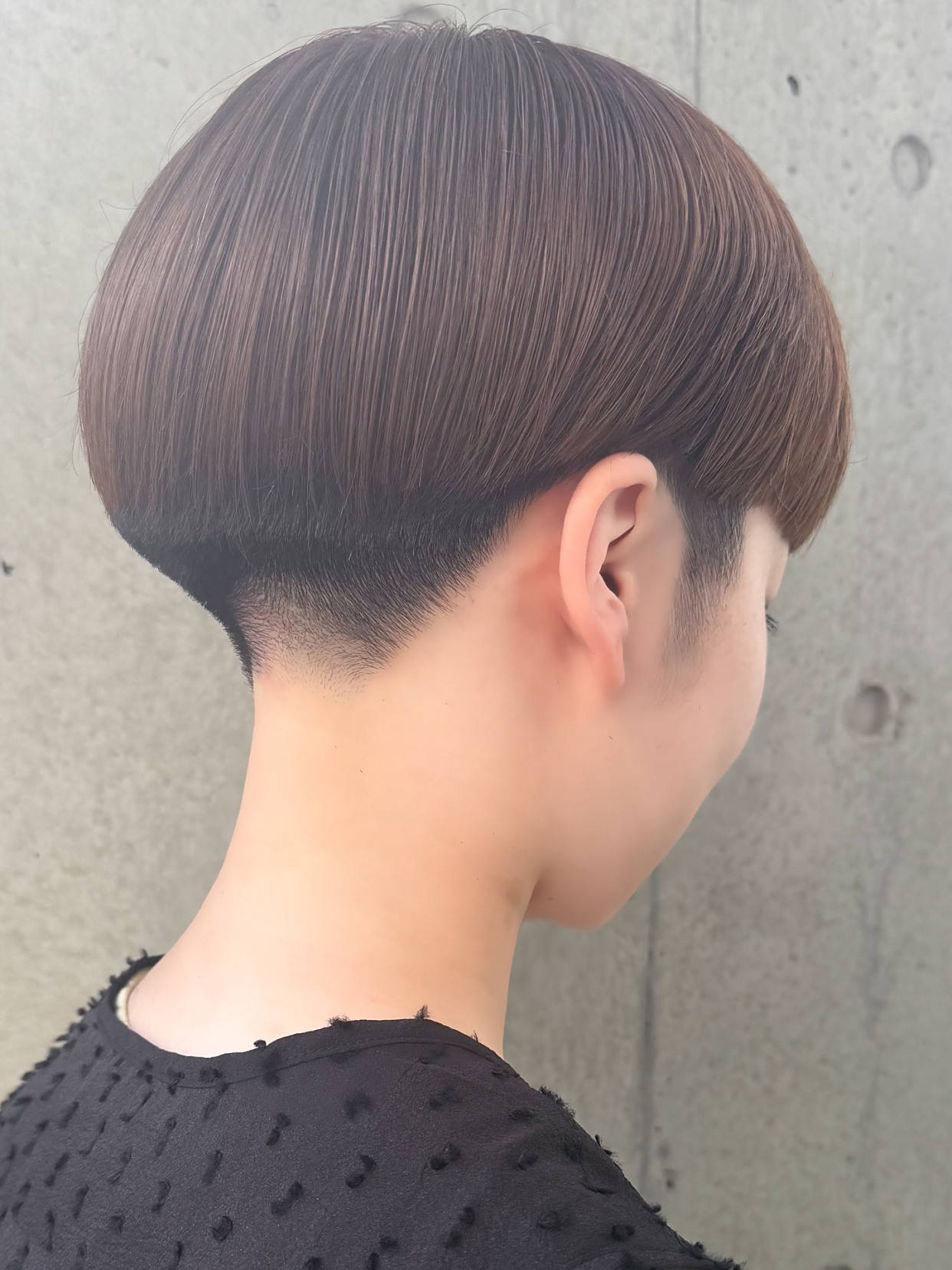 别再追千篇一律!渐变蘑菇头用"层次反差",改写发型审美