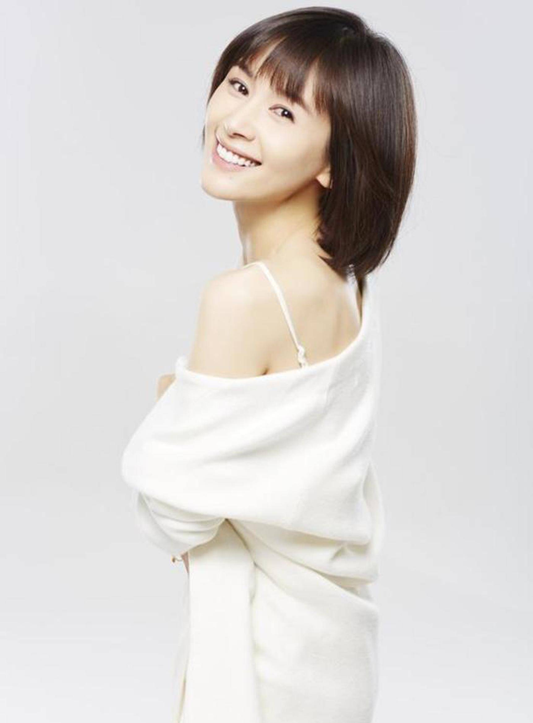 原创中年妇女王子文恋爱后失去事业心用前途赌男友不会变心