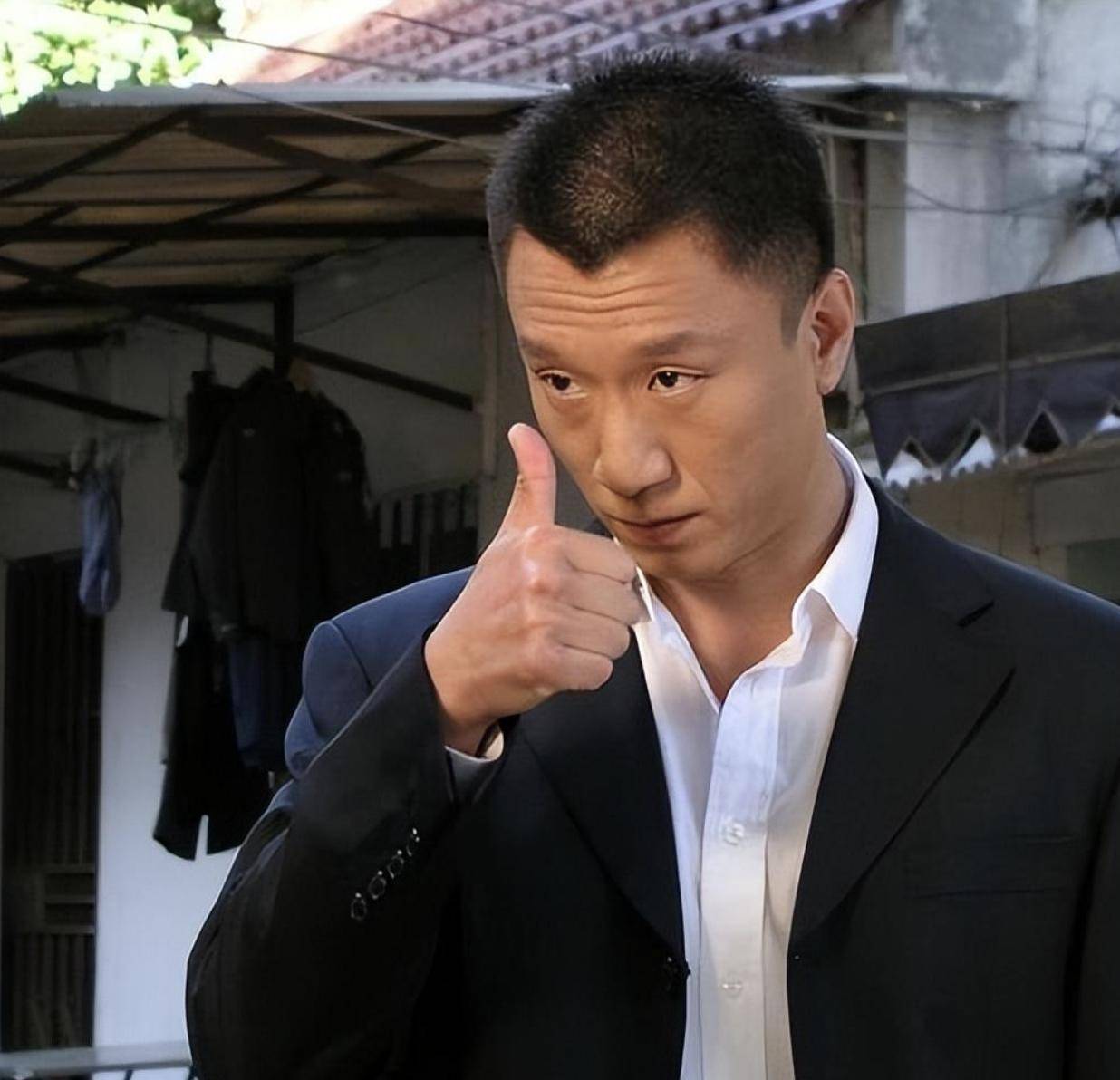 孙红雷首次正面回应移民澳洲:没出去,出国旅游而已