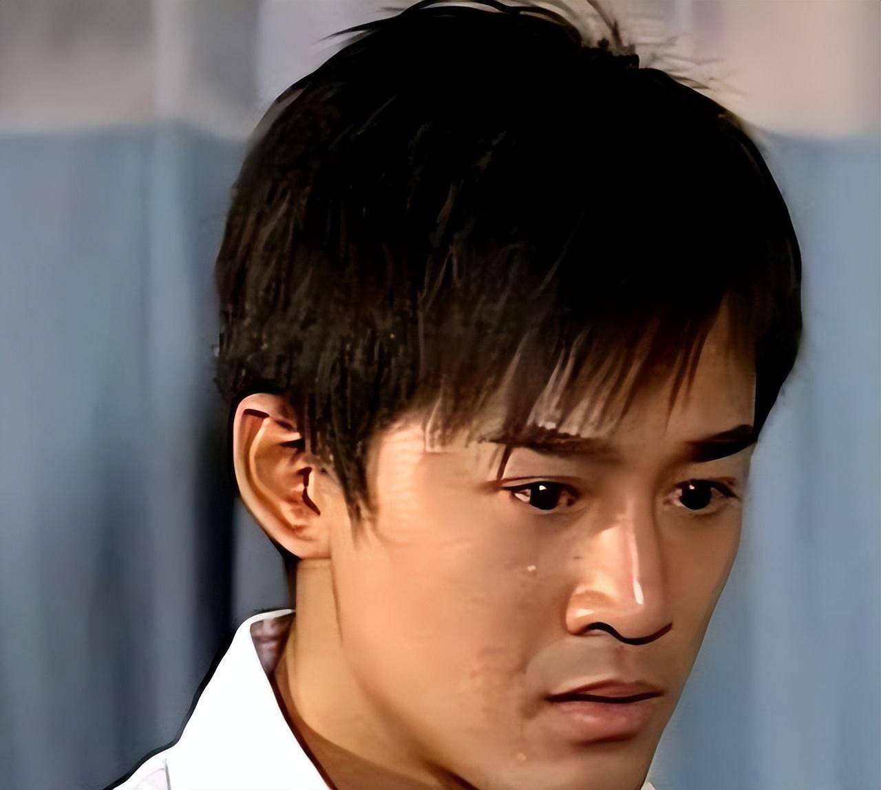 林峰:不想继承父业,跑龙套5年终于成功逆袭,40岁娶女星张馨月