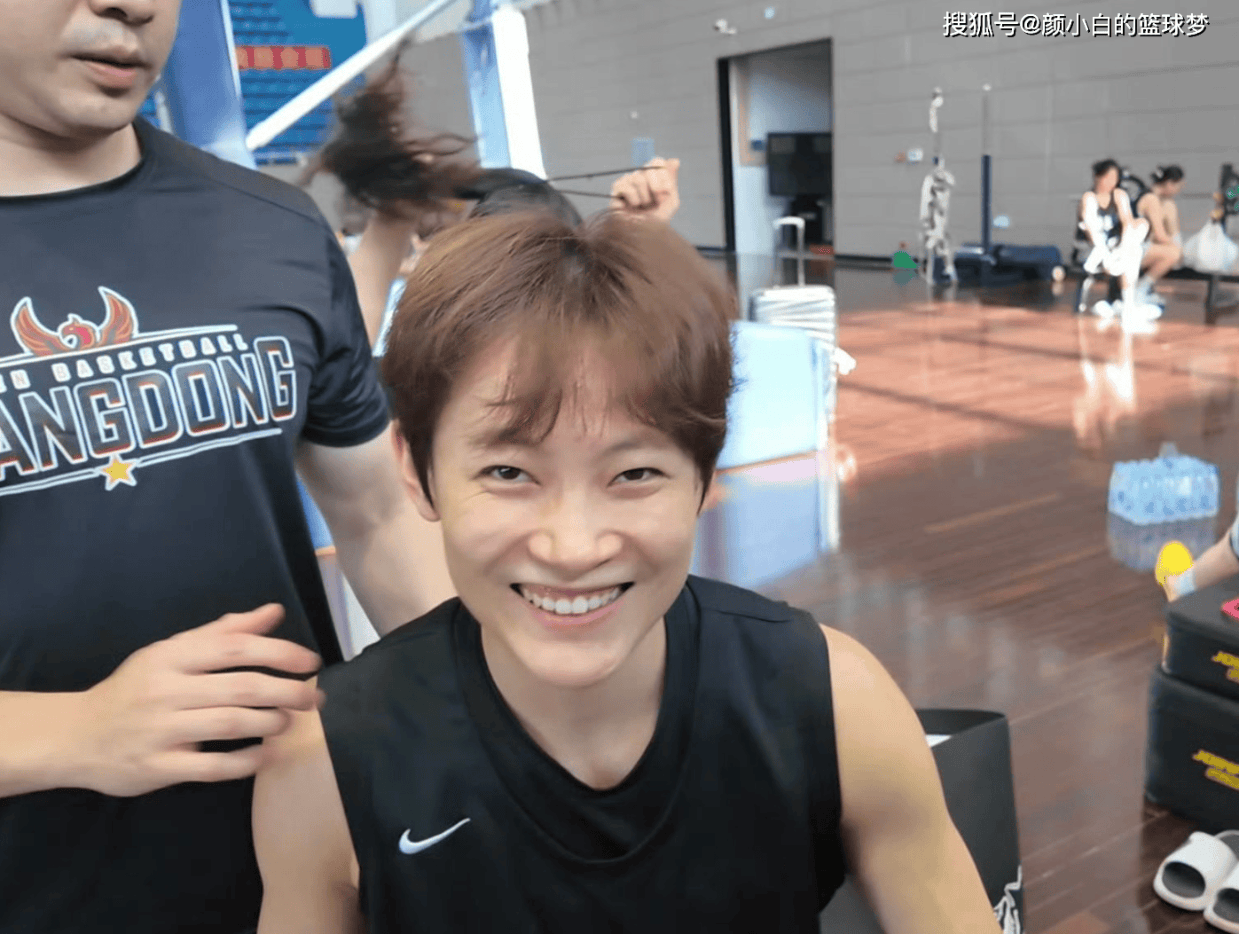 杨力维已进行体测伤势无碍：亚俱杯赛程出炉 30岁仍有望重返国家队